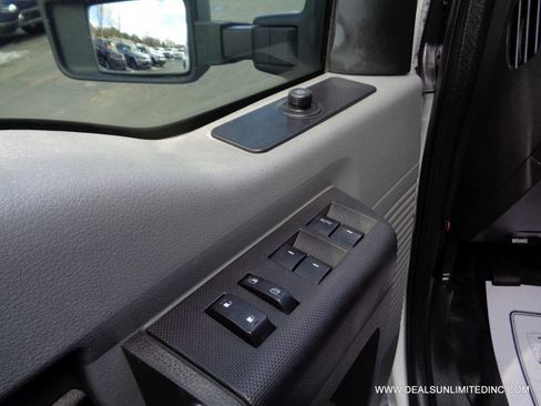 Used 2012 Ford F250 XL w/ PWR Equipment Group image 11