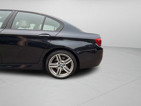 Used 2015 BMW 550i xDrive Sedan AWD/4WD image 35