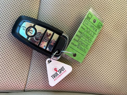 Used 2023 Lincoln Navigator L Reserve image 32