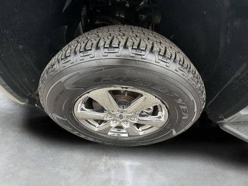 Used 2019 Ford F150 XLT w/ Equipment Group 302A Luxury image 25