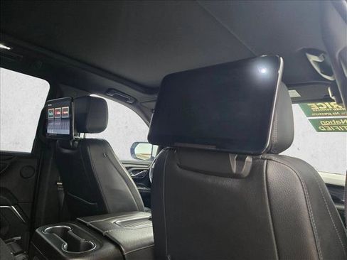 Used 2022 GMC Yukon XL Denali w/ Denali Ultimate Package image 20