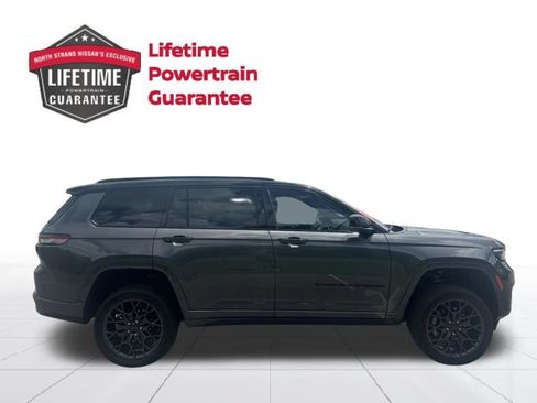 Used 2023 Jeep Grand Cherokee L Summit w/ Advanced Protech Group IV AWD/4WD image 8