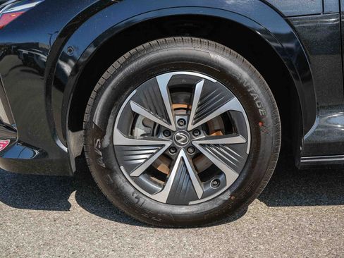 Used 2024 Lexus RZ 300e Premium w/ Technology Package FWD image 11