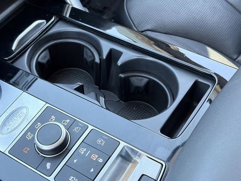 Used 2020 Land Rover Discovery HSE image 18