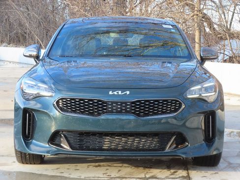 Certified 2022 Kia Stinger GT1 image 4