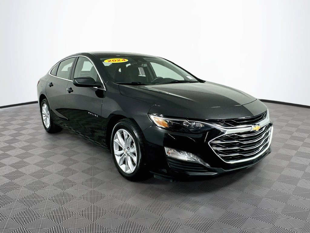 Used 2024 Chevrolet Malibu LT FWD image 2