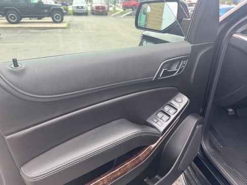 Used 2019 Chevrolet Tahoe LS AWD/4WD image 9