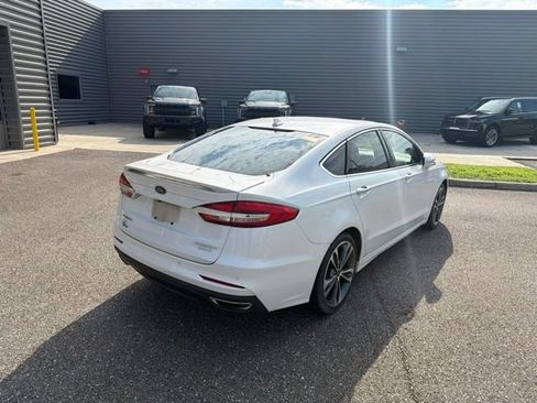 Used 2019 Ford Fusion Titanium FWD image 5