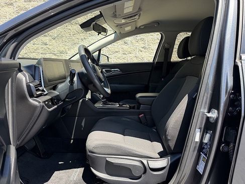 Used 2023 Kia Sportage LX AWD/4WD image 25