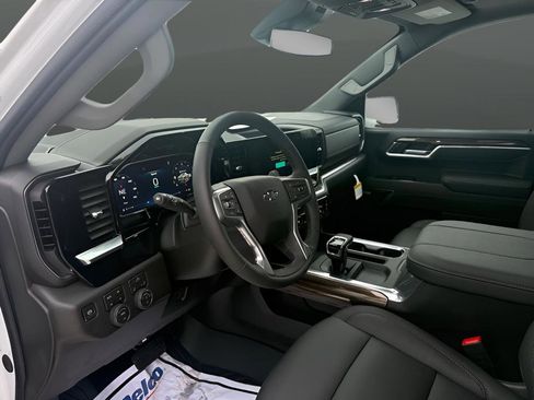 New 2026 Chevrolet Silverado 1500 RST w/ Convenience Package II AWD/4WD image 10