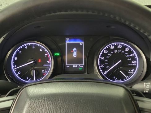 Used 2024 Toyota Camry SE w/ Cold Weather Package FWD image 28