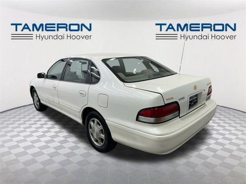 Used 1996 Toyota Avalon XL image 3