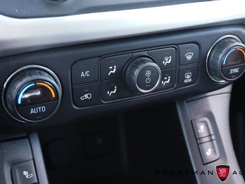 Used 2019 GMC Acadia SLT image 30