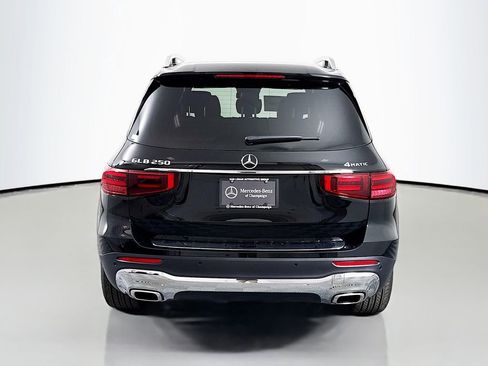 Used 2026 Mercedes-Benz GLB 250 4MATIC image 6