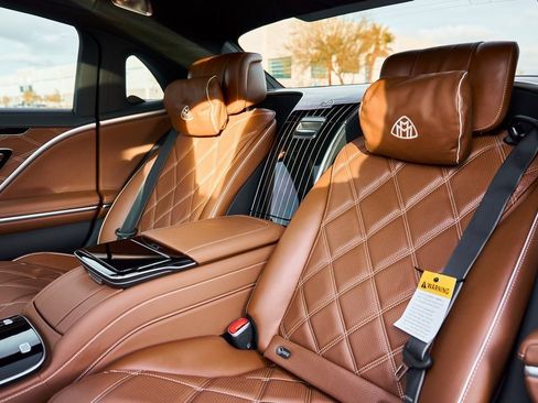 Used 2026 Mercedes-Benz Maybach S 680 4MATIC image 49