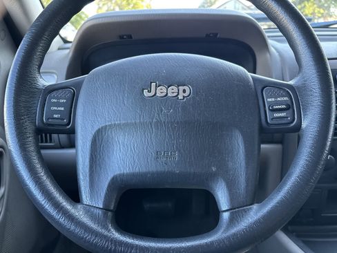 Used 2003 Jeep Grand Cherokee Laredo AWD/4WD image 19