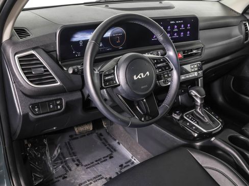 Used 2025 Kia Seltos EX AWD/4WD image 5