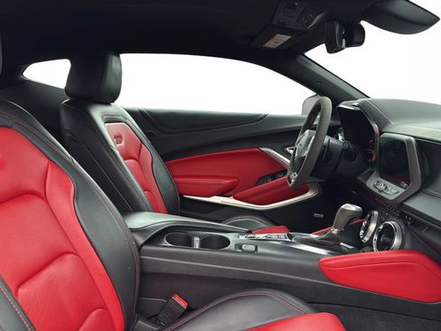 Used 2021 Chevrolet Camaro SS RWD image 11