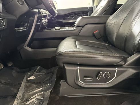 Used 2018 Ford Expedition Platinum image 22
