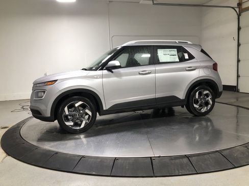 New 2026 Hyundai Venue SEL image 4