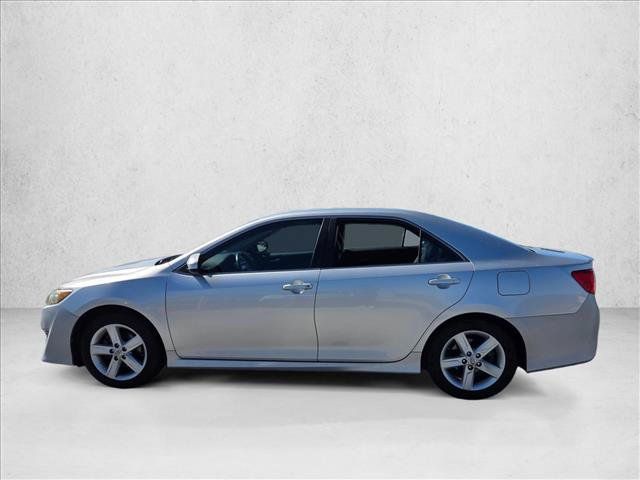 Used 2013 Toyota Camry SE FWD image 8