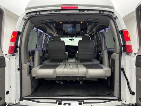 Used 2015 GMC Savana 2500 RWD image 13