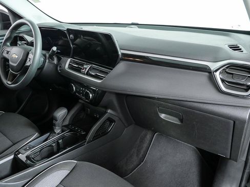Certified 2025 Chevrolet TrailBlazer LT AWD/4WD image 21