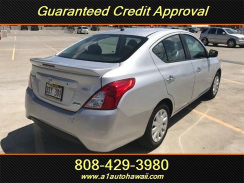 Used 2016 Nissan Versa SV FWD image 4
