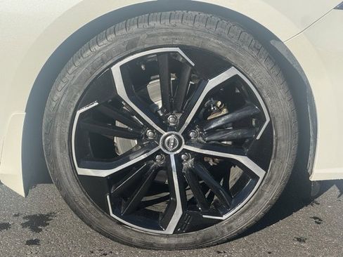 Used 2023 Nissan Altima 2.5 SR w/ SR Premium Package image 46