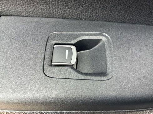 Used 2025 Honda CR-V EX-L image 17