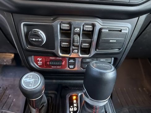 Used 2020 Jeep Gladiator Rubicon image 22