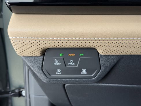 New 2026 Volkswagen Atlas Cross Sport SE image 21