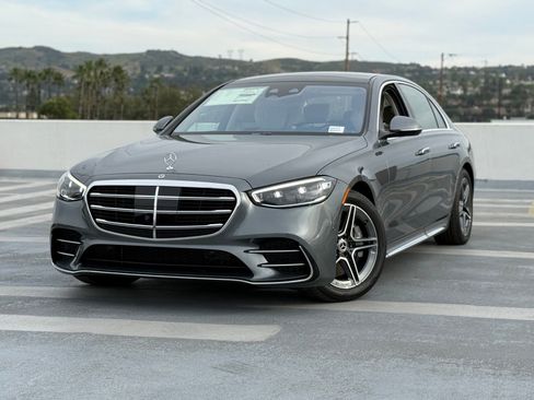 New 2026 Mercedes-Benz S 580e 4MATIC Sedan image 2