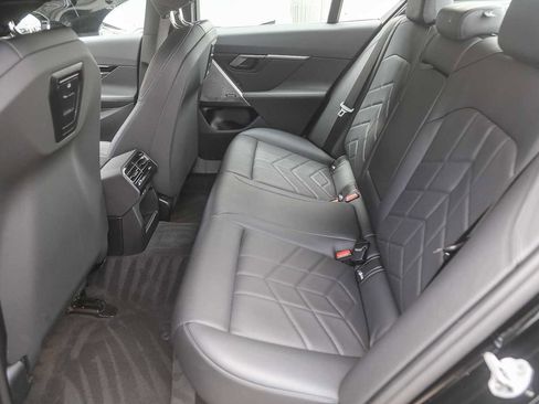 Certified 2025 BMW 530i image 15