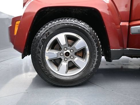 Used 2008 Jeep Liberty Sport w/ Popular Equipment Group AWD/4WD image 25