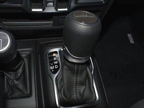 New 2025 Jeep Gladiator Sport image 18