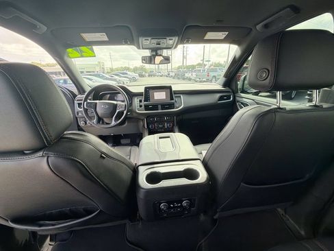 Used 2022 Chevrolet Suburban RST w/ Luxury Package AWD/4WD image 11
