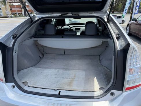 Used 2010 Toyota Prius Five FWD image 18