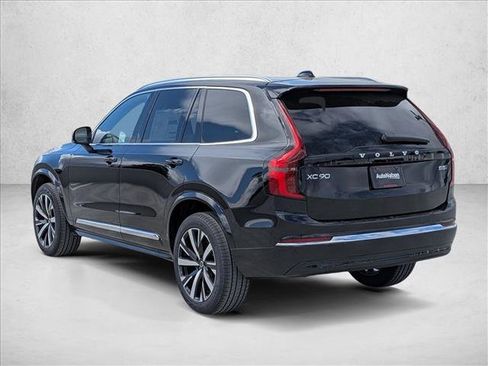 New 2026 Volvo XC90 B5 Core image 8