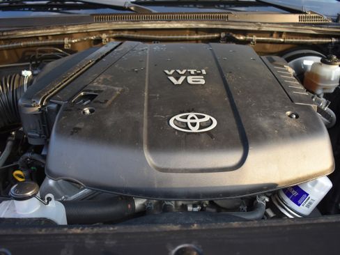 Used 2011 Toyota Tacoma PreRunner w/ TRD Sport Pkg image 34