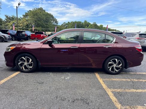 Used 2017 Honda Accord LX image 4
