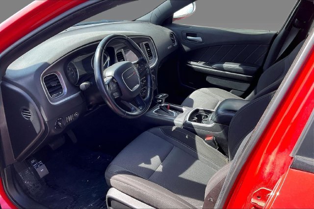 Used 2022 Dodge Charger SXT RWD image 5