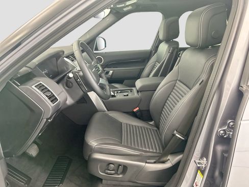 Certified 2025 Land Rover Discovery S AWD/4WD image 18