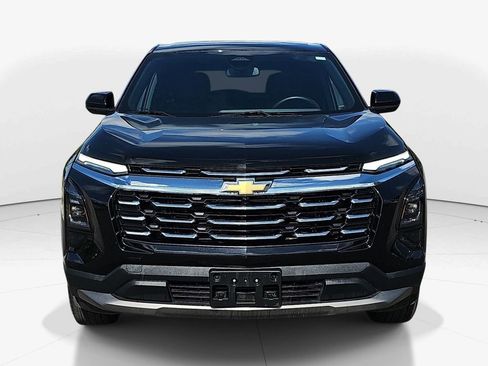 Used 2025 Chevrolet Equinox LT FWD image 12