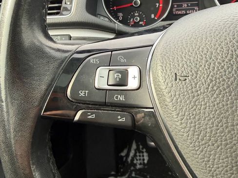 Used 2018 Volkswagen Passat 2.0T SE image 15