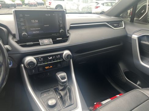Used 2019 Toyota RAV4 XSE w/ Carpet Mat Package AWD/4WD image 22