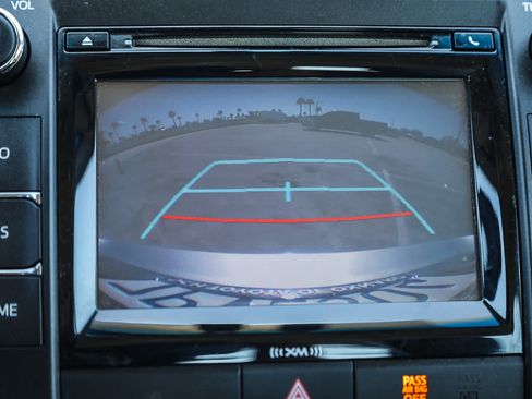 Used 2016 Toyota Camry XLE FWD image 23