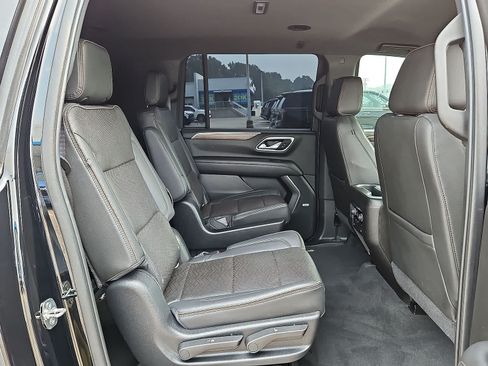 Certified 2021 Chevrolet Suburban High Country AWD/4WD image 33