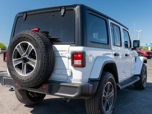 Used 2023 Jeep Wrangler Unlimited Sahara w/ Cold Weather Group AWD/4WD image 6