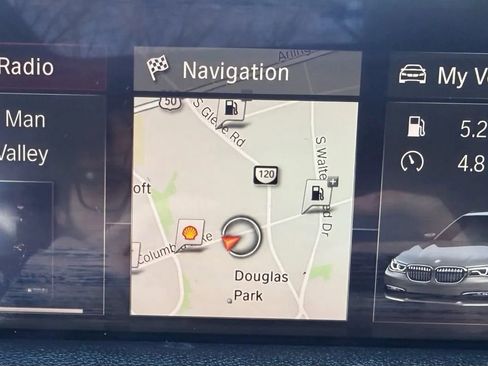 Used 2018 BMW 740i xDrive image 19